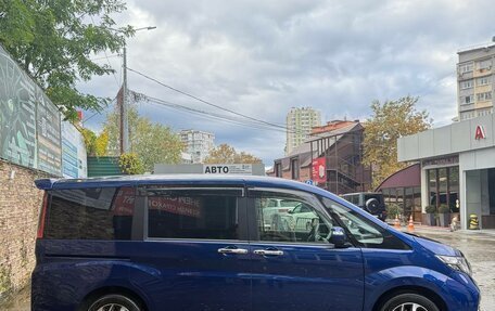 Honda Stepwgn IV, 2017 год, 2 400 000 рублей, 3 фотография