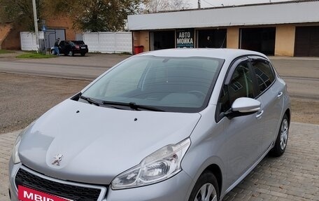 Peugeot 208 II, 2013 год, 750 000 рублей, 2 фотография