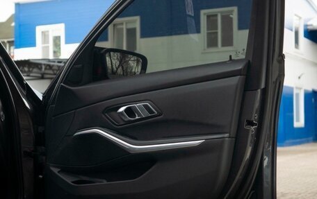 BMW 3 серия, 2019 год, 3 290 000 рублей, 13 фотография