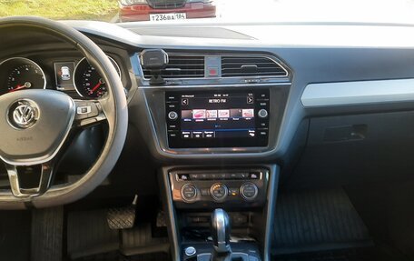 Volkswagen Tiguan II, 2017 год, 2 620 000 рублей, 6 фотография