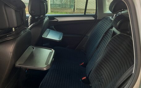 Volkswagen Tiguan II, 2017 год, 2 620 000 рублей, 13 фотография