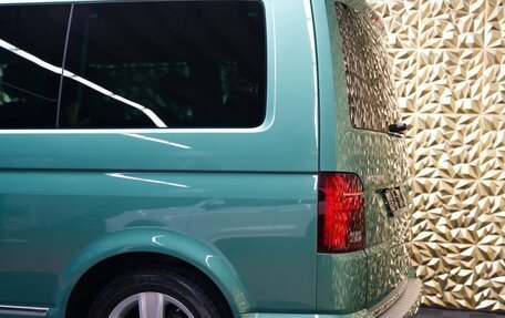 Volkswagen Multivan T6 рестайлинг, 2023 год, 4 500 000 рублей, 4 фотография