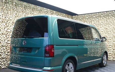 Volkswagen Multivan T6 рестайлинг, 2023 год, 4 500 000 рублей, 7 фотография