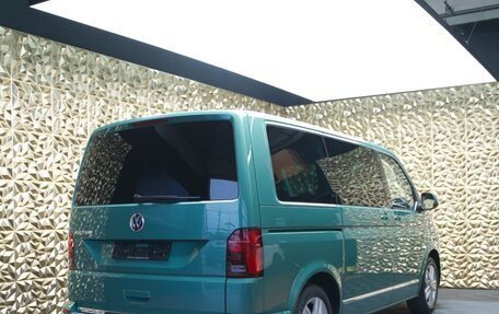 Volkswagen Multivan T6 рестайлинг, 2023 год, 4 500 000 рублей, 9 фотография