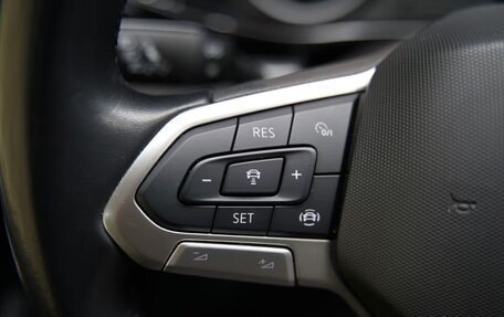 Volkswagen Multivan T6 рестайлинг, 2023 год, 4 500 000 рублей, 26 фотография