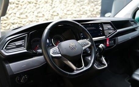 Volkswagen Multivan T6 рестайлинг, 2023 год, 4 500 000 рублей, 34 фотография