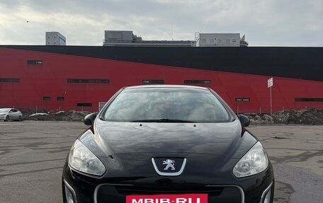 Peugeot 308 II, 2011 год, 690 000 рублей, 2 фотография