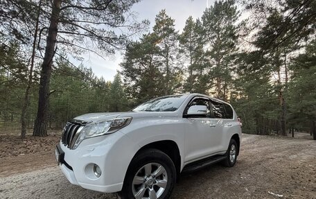 Toyota Land Cruiser Prado 150 рестайлинг 2, 2014 год, 3 200 000 рублей, 1 фотография