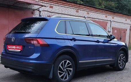 Volkswagen Tiguan II, 2018 год, 2 250 000 рублей, 2 фотография