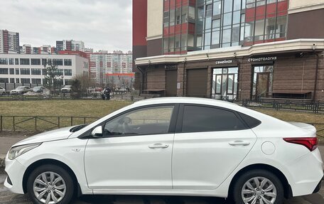 Hyundai Solaris II рестайлинг, 2018 год, 618 000 рублей, 4 фотография