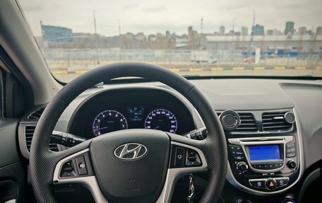 Hyundai Solaris II рестайлинг, 2012 год, 735 000 рублей, 10 фотография