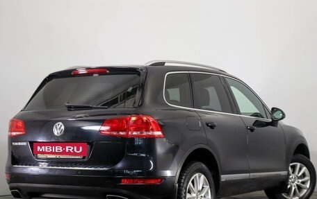 Volkswagen Touareg III, 2011 год, 2 349 000 рублей, 5 фотография