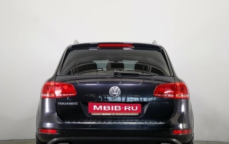 Volkswagen Touareg III, 2011 год, 2 349 000 рублей, 6 фотография