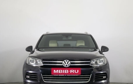 Volkswagen Touareg III, 2011 год, 2 349 000 рублей, 2 фотография