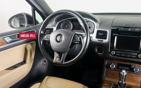 Volkswagen Touareg III, 2011 год, 2 349 000 рублей, 15 фотография