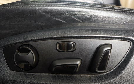 Volkswagen Touareg III, 2011 год, 2 349 000 рублей, 26 фотография