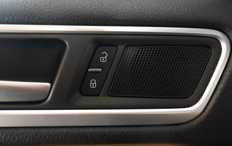 Volkswagen Touareg III, 2011 год, 2 349 000 рублей, 30 фотография