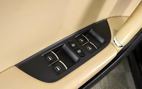 Volkswagen Touareg III, 2011 год, 2 349 000 рублей, 29 фотография