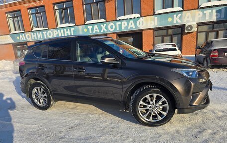 Toyota RAV4, 2018 год, 2 580 000 рублей, 3 фотография
