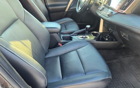 Toyota RAV4, 2018 год, 2 580 000 рублей, 18 фотография