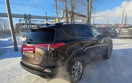 Toyota RAV4, 2018 год, 2 580 000 рублей, 21 фотография
