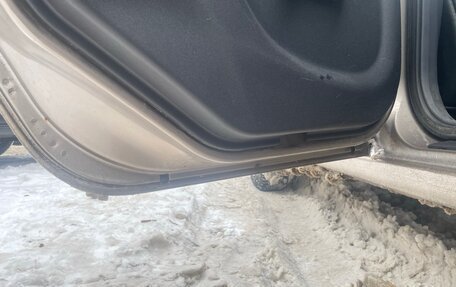 Nissan Almera, 2005 год, 300 000 рублей, 13 фотография