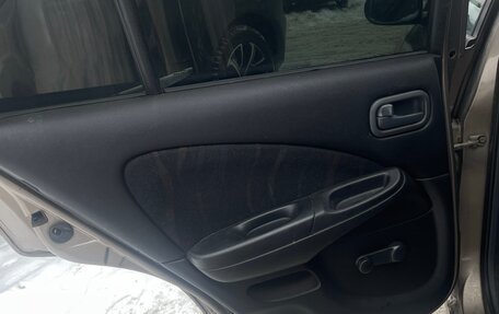 Nissan Almera, 2005 год, 300 000 рублей, 14 фотография