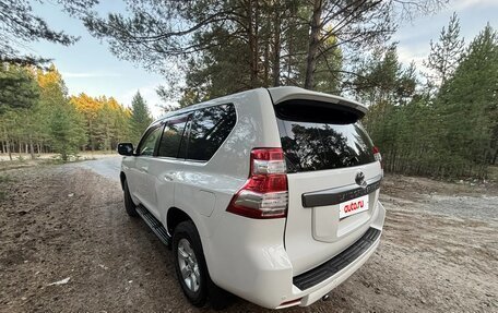 Toyota Land Cruiser Prado 150 рестайлинг 2, 2014 год, 3 200 000 рублей, 6 фотография