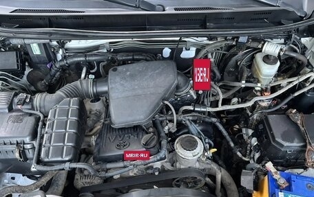 Toyota Land Cruiser Prado 150 рестайлинг 2, 2014 год, 3 200 000 рублей, 14 фотография