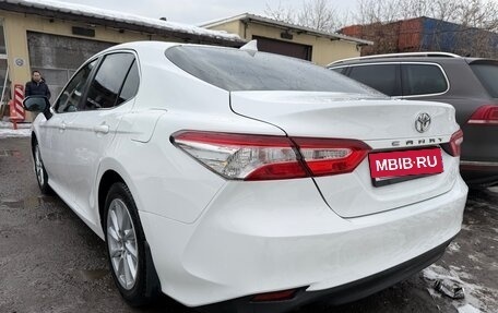 Toyota Camry, 2021 год, 2 030 000 рублей, 2 фотография