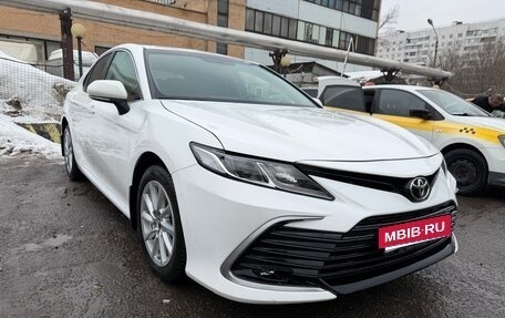 Toyota Camry, 2021 год, 2 030 000 рублей, 7 фотография