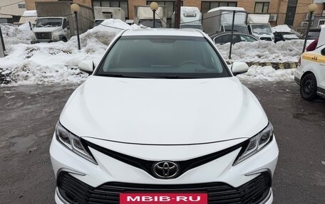 Toyota Camry, 2021 год, 2 030 000 рублей, 4 фотография