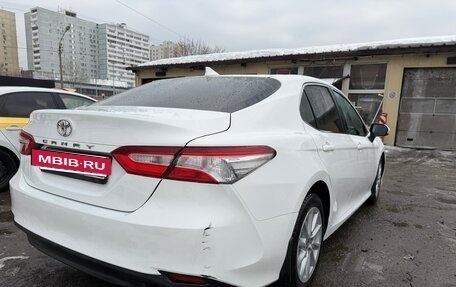 Toyota Camry, 2021 год, 2 030 000 рублей, 6 фотография