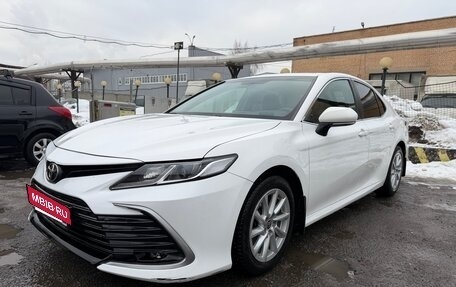 Toyota Camry, 2021 год, 2 030 000 рублей, 5 фотография