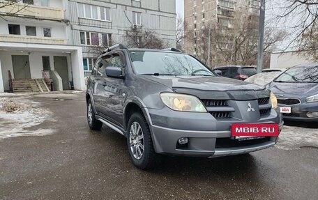 Mitsubishi Outlander III рестайлинг 3, 2005 год, 750 000 рублей, 2 фотография