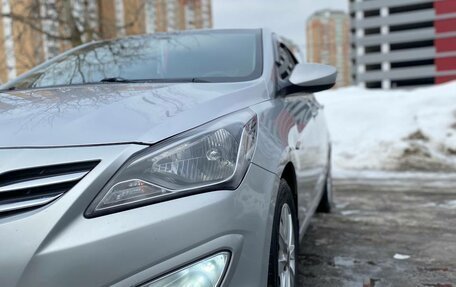 Hyundai Solaris II рестайлинг, 2015 год, 770 000 рублей, 3 фотография