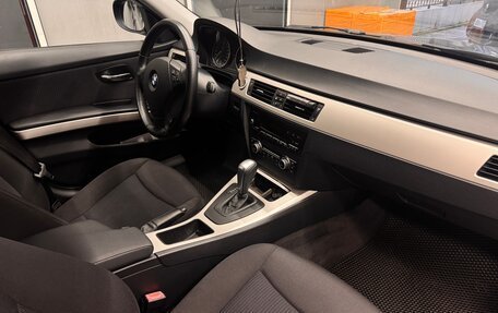 BMW 3 серия, 2011 год, 1 290 000 рублей, 24 фотография