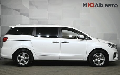 KIA Carnival III, 2020 год, 3 500 000 рублей, 9 фотография