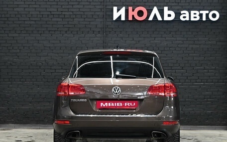 Volkswagen Touareg III, 2011 год, 2 050 000 рублей, 5 фотография