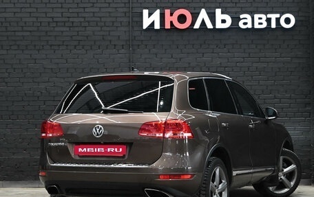 Volkswagen Touareg III, 2011 год, 2 050 000 рублей, 7 фотография
