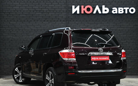 Toyota Highlander III, 2012 год, 2 340 000 рублей, 4 фотография