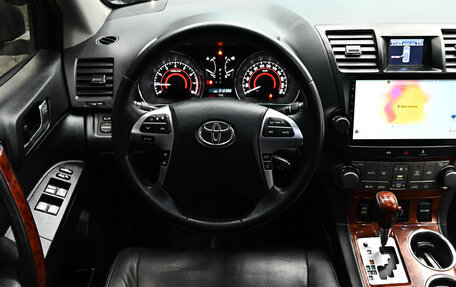 Toyota Highlander III, 2012 год, 2 340 000 рублей, 13 фотография