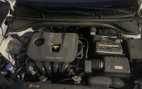 Hyundai Elantra VI рестайлинг, 2018 год, 1 400 000 рублей, 8 фотография