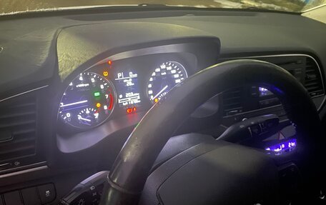 Hyundai Elantra VI рестайлинг, 2018 год, 1 400 000 рублей, 6 фотография