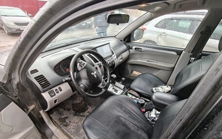 Mitsubishi Pajero Sport II рестайлинг, 2011 год, 1 250 000 рублей, 11 фотография