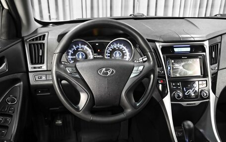 Hyundai Sonata VI, 2011 год, 1 078 000 рублей, 13 фотография