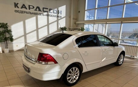 Opel Astra J, 2014 год, 645 000 рублей, 2 фотография