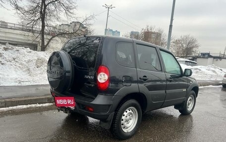 Chevrolet Niva I рестайлинг, 2017 год, 800 000 рублей, 5 фотография