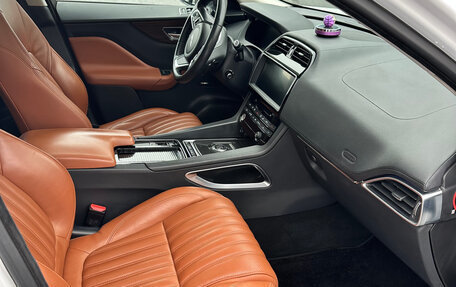 Jaguar F-Pace, 2017 год, 3 399 000 рублей, 11 фотография