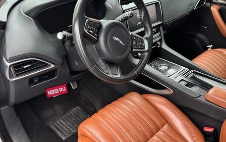 Jaguar F-Pace, 2017 год, 3 399 000 рублей, 10 фотография